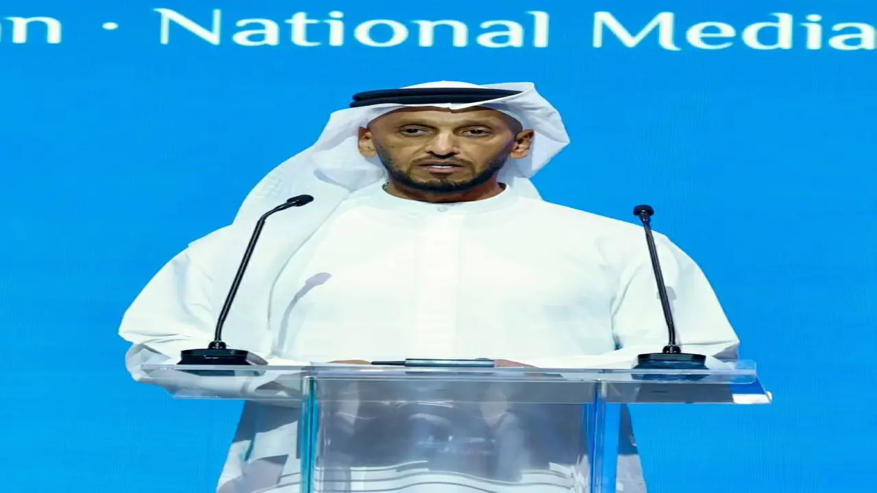الإمارات: مساحة للحوار ومنصة لتجمع الشعوب وفقًا لعبد الله آل حامد